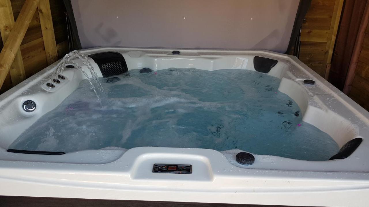 Hot Tub Pet Friendly Luxury Cosy Cottage, Near Withernsea And Patrington Welwick Eksteriør billede